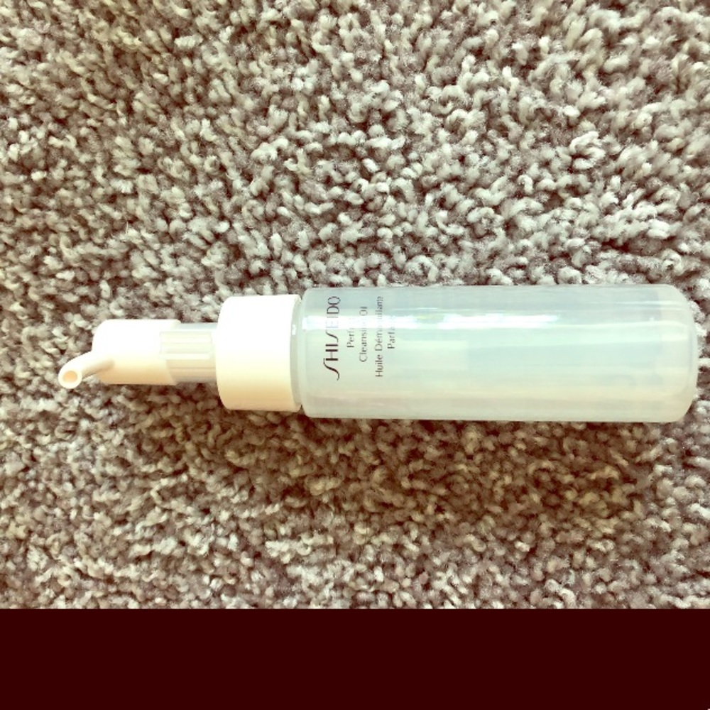 Shiseido travel size cleansing oil NEW